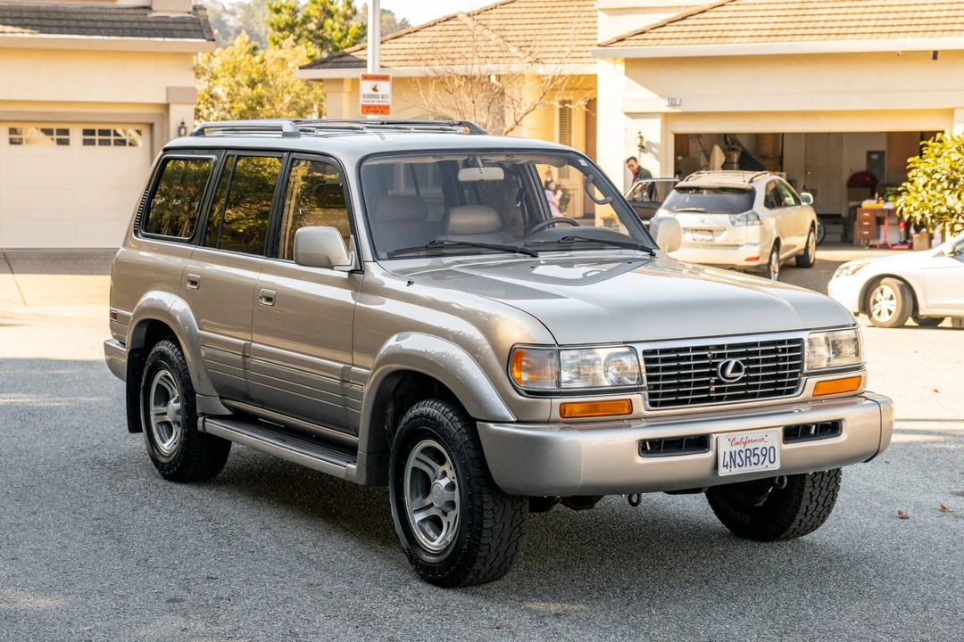 1997 Lexus LX 1st Gen - Image 12 of 31