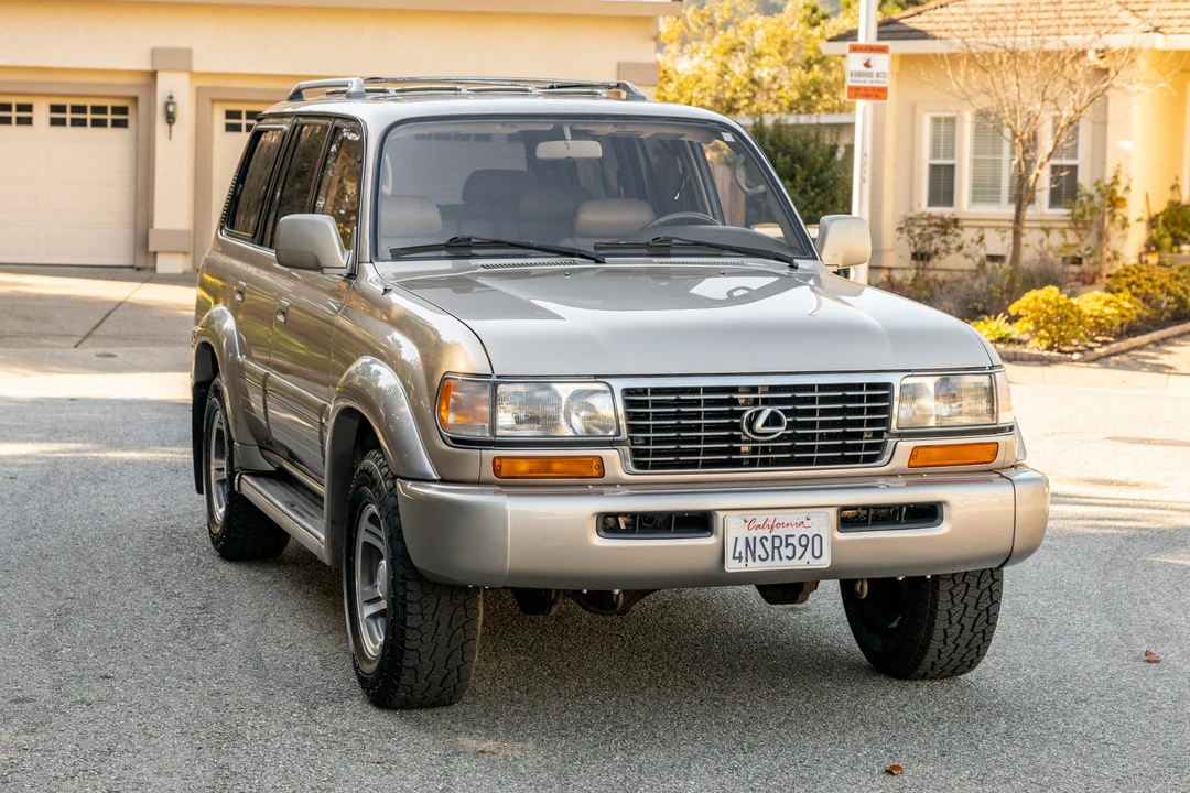 1997 Lexus LX 1st Gen - Image 13 of 31