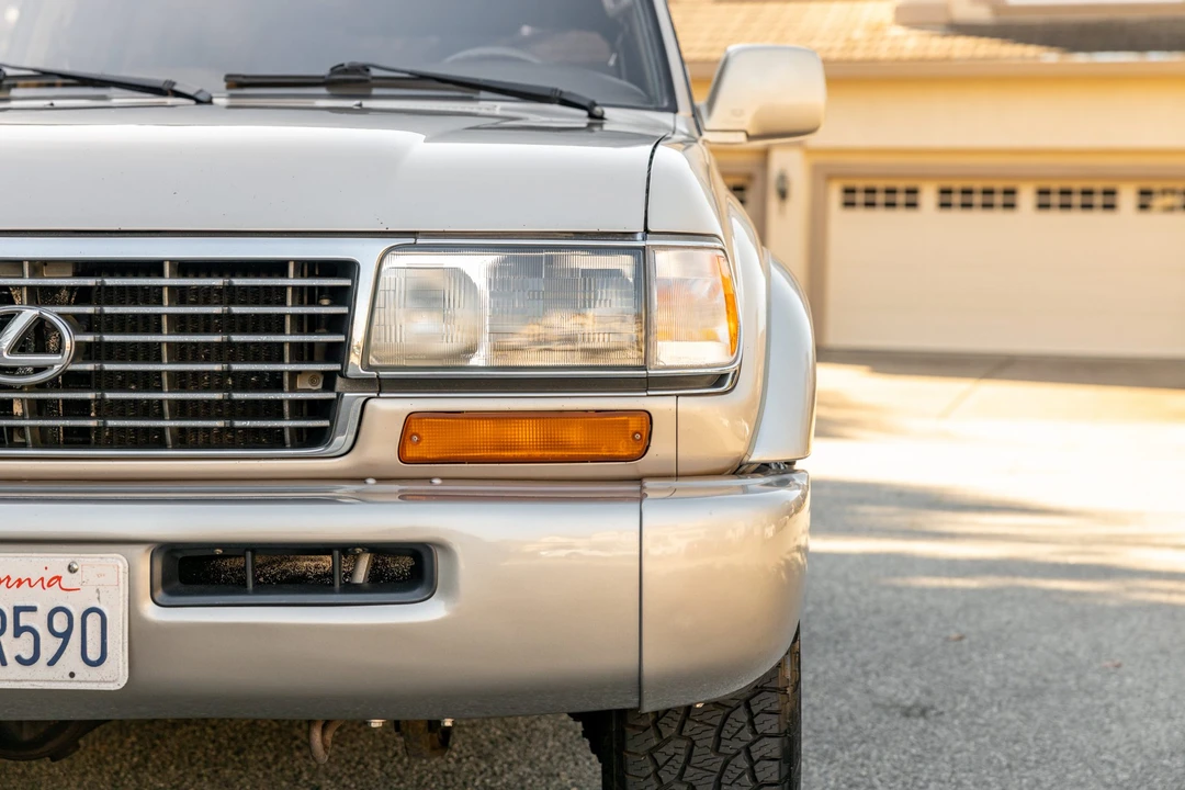 1997 Lexus LX 1st Gen - Image 18 of 31