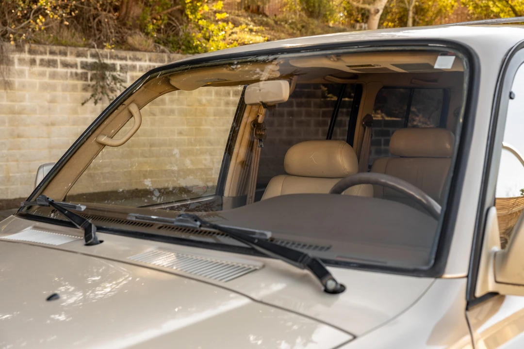 1997 Lexus LX 1st Gen - Image 22 of 31