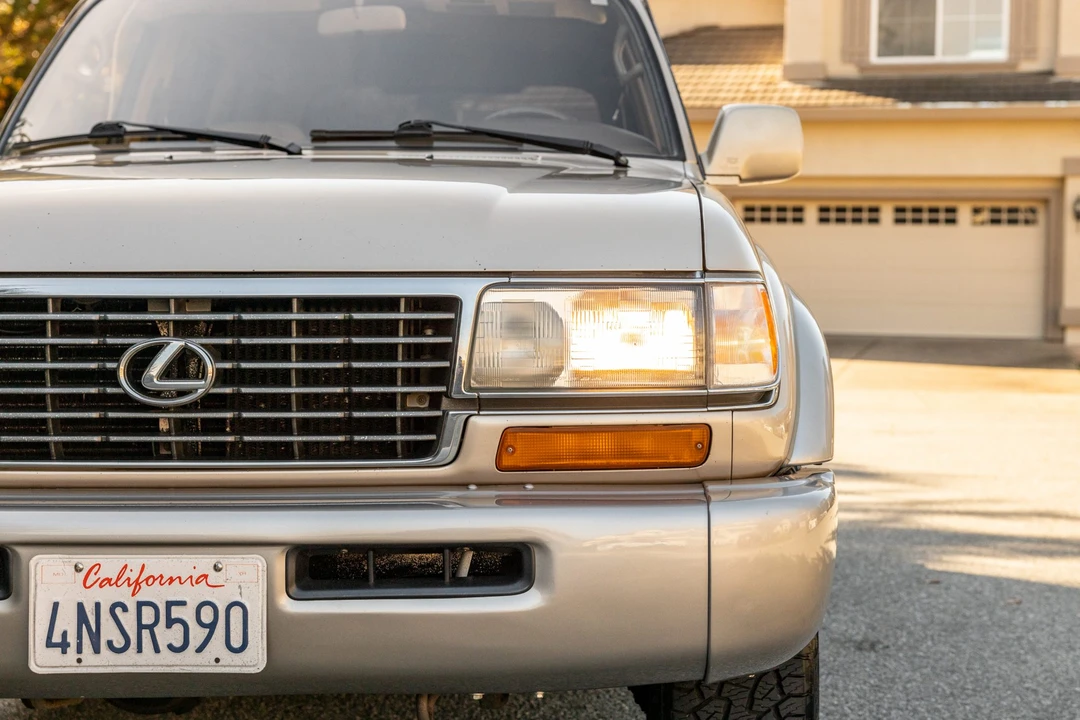 1997 Lexus LX 1st Gen - Image 19 of 31