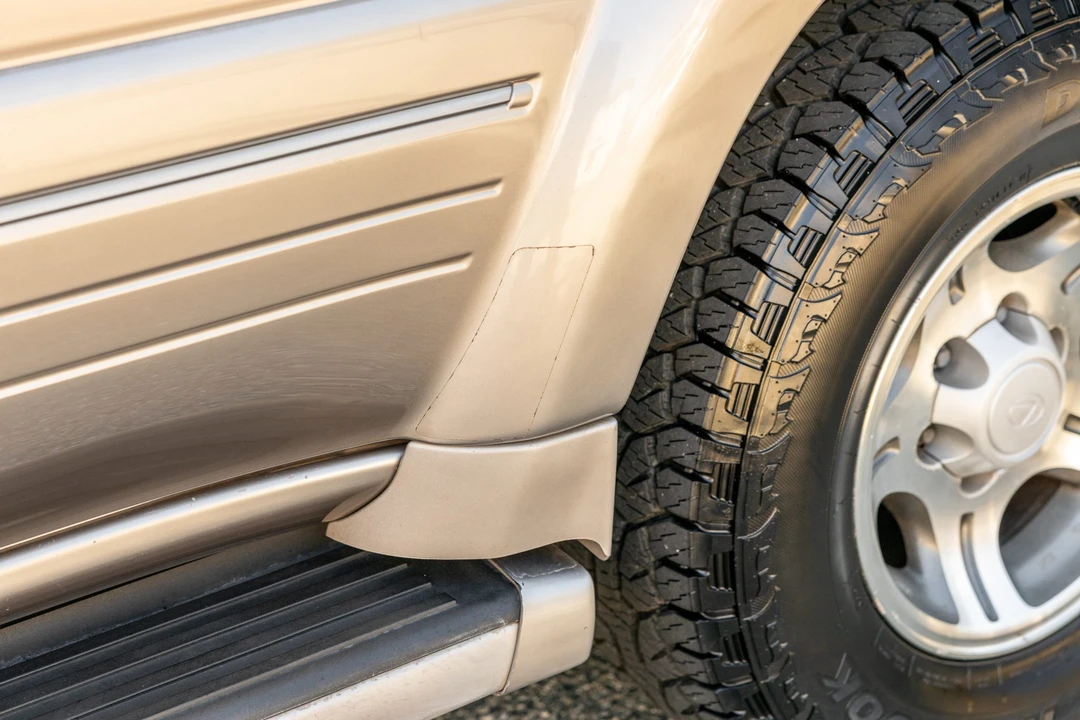 1997 Lexus LX 1st Gen - Image 27 of 31
