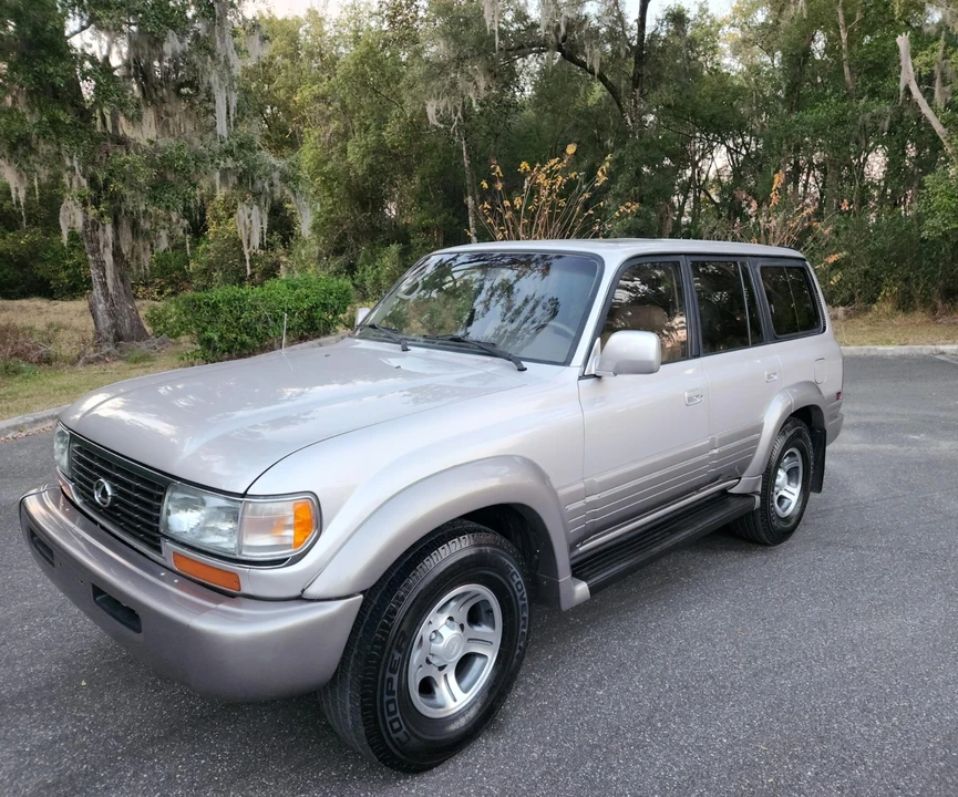 1997 Lexus LX 1st Gen - Image 3 of 31