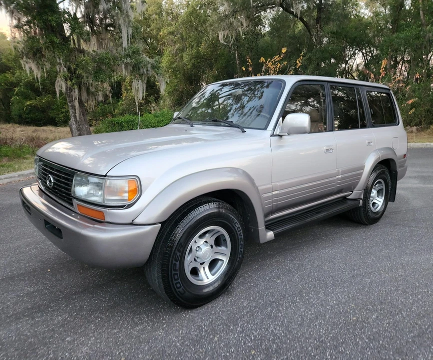 1997 Lexus LX 1st Gen - Image 4 of 31