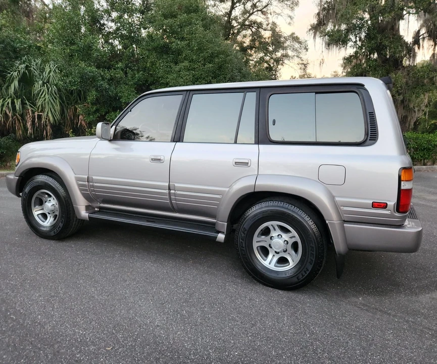 1997 Lexus LX 1st Gen - Image 7 of 31
