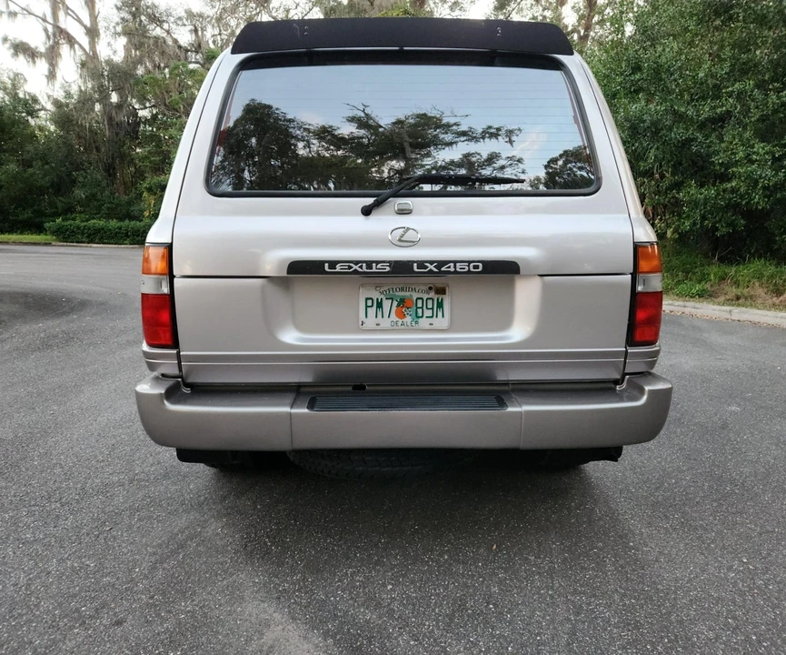 1997 Lexus LX 1st Gen - Image 11 of 31