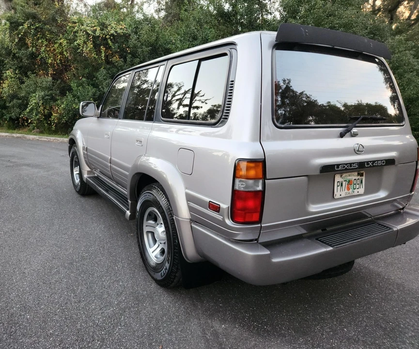 1997 Lexus LX 1st Gen - Image 9 of 31
