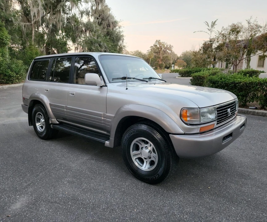 1997 Lexus LX 1st Gen - Image 18 of 31