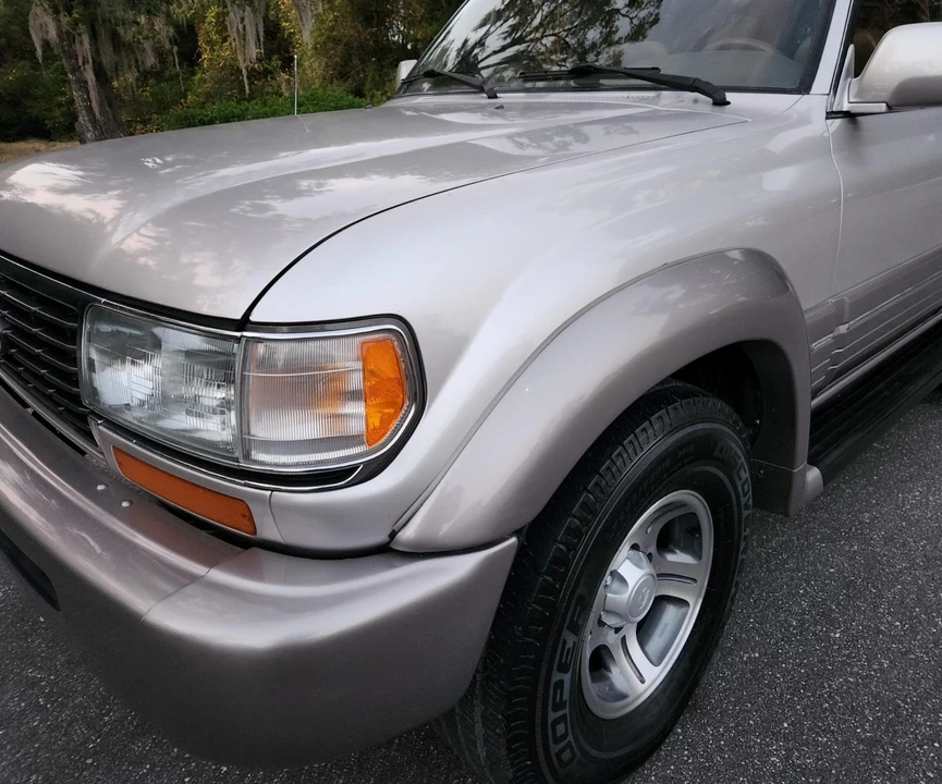 1997 Lexus LX 1st Gen - Image 23 of 31