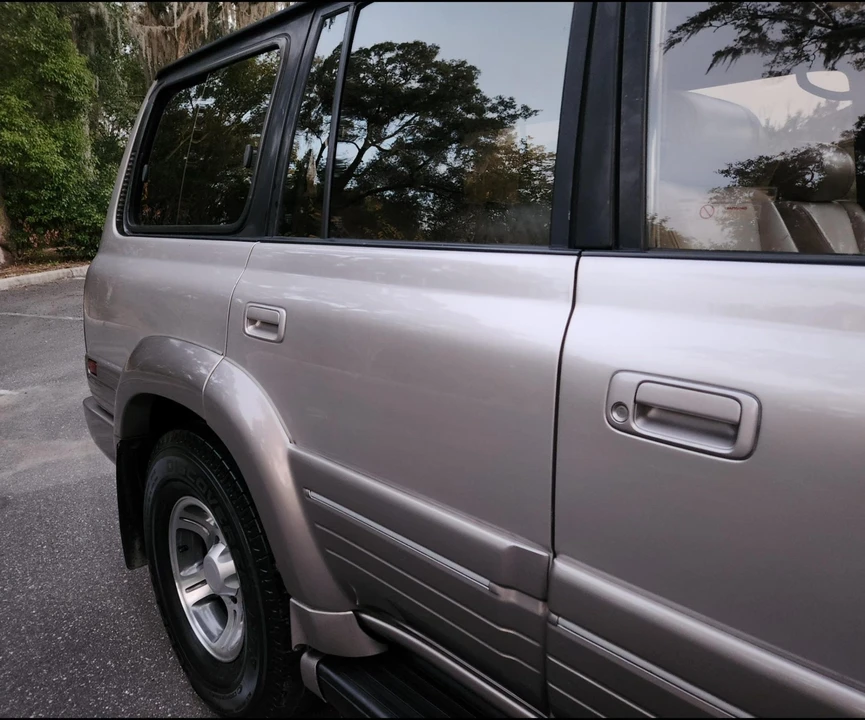 1997 Lexus LX 1st Gen - Image 28 of 31