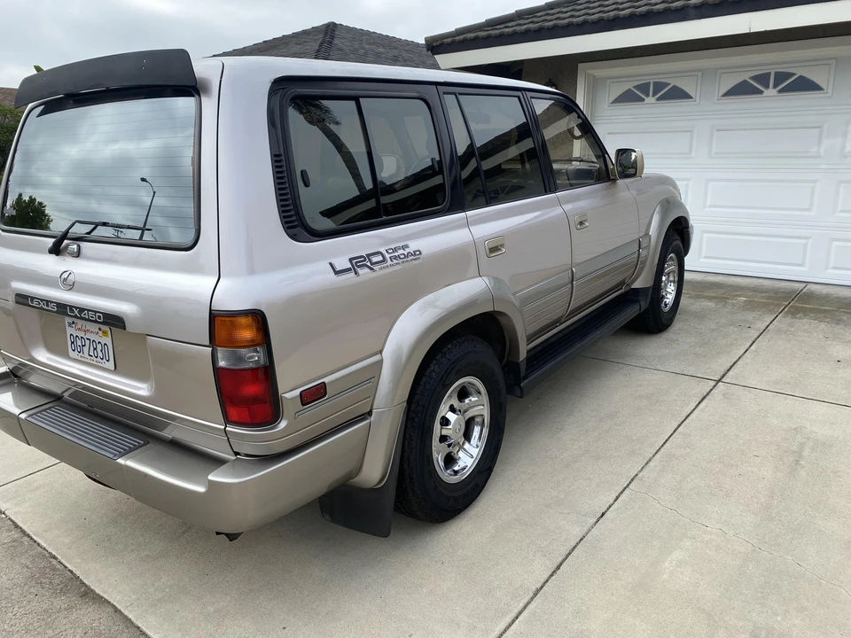 1997 Lexus LX 1st Gen - Image 21 of 31
