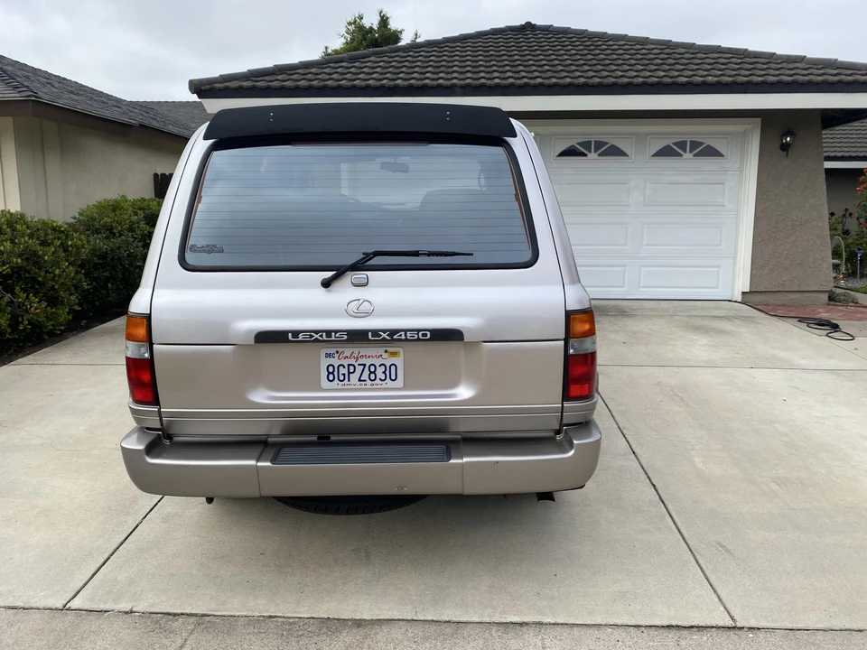 1997 Lexus LX 1st Gen - Image 17 of 31