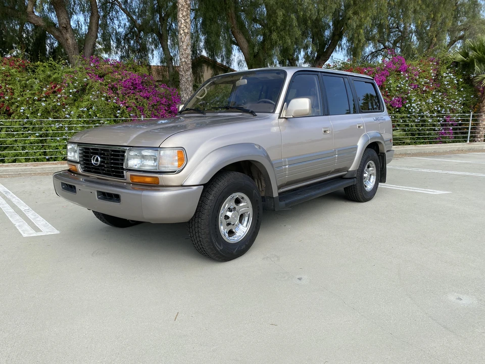 1997 Lexus LX 1st Gen - Image 11 of 31