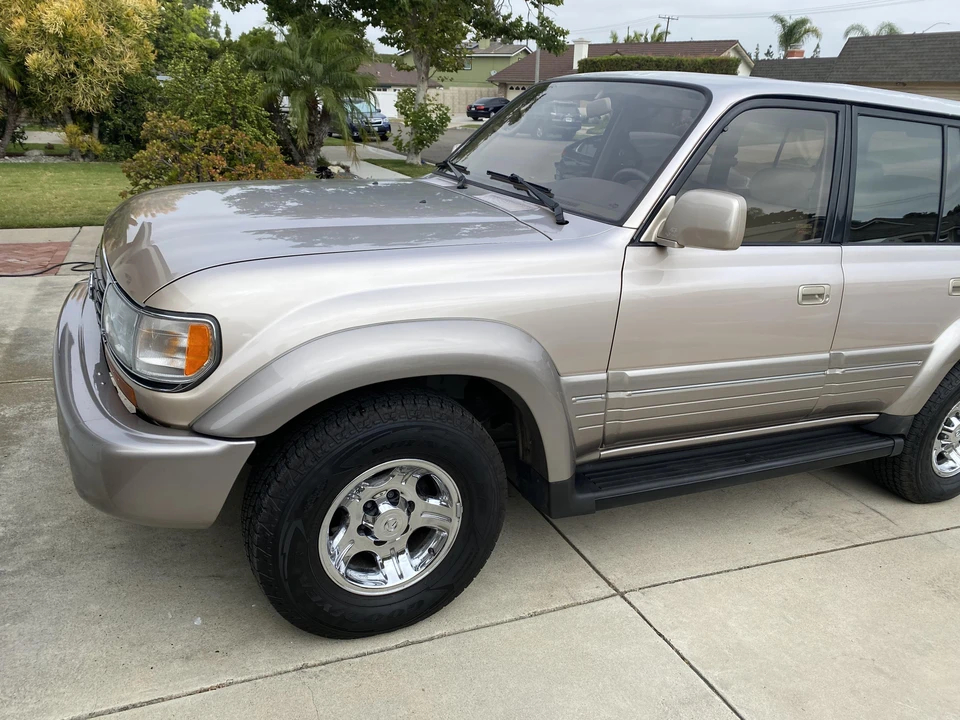 1997 Lexus LX 1st Gen - Image 15 of 31