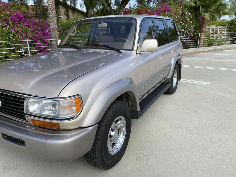 1997 Lexus LX 1st Gen - Image 12 of 31