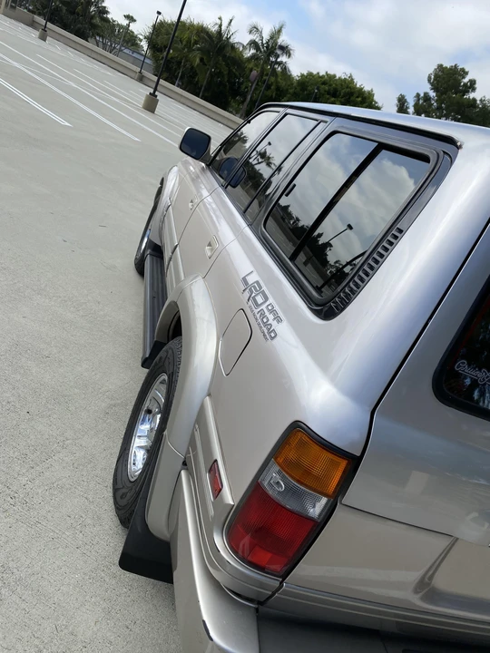 1997 Lexus LX 1st Gen - Image 6 of 31