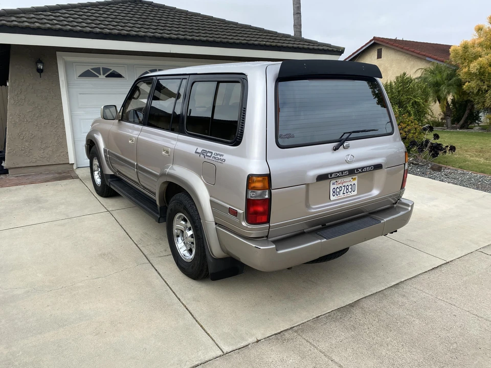 1997 Lexus LX 1st Gen - Image 5 of 31