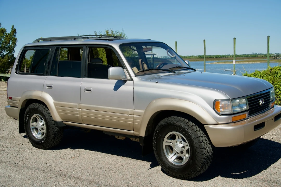 1997 Lexus LX 1st Gen - Image 14 of 31