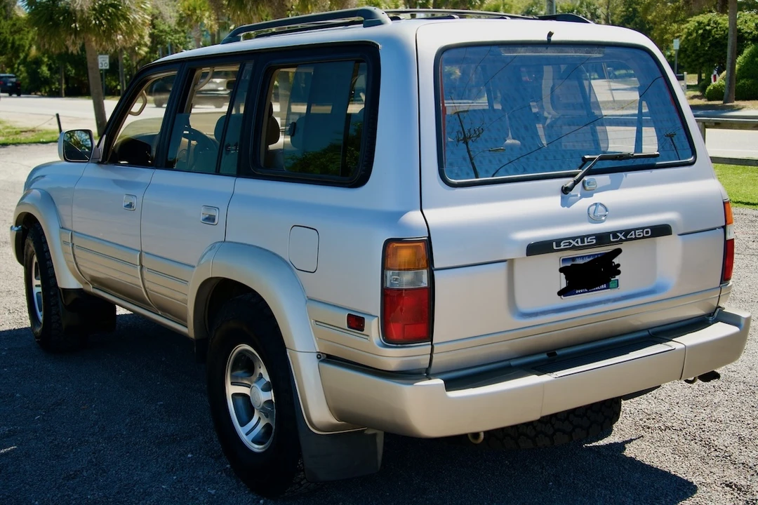 1997 Lexus LX 1st Gen - Image 22 of 31