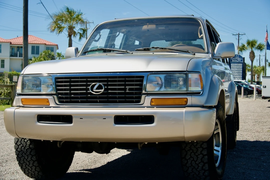 1997 Lexus LX 1st Gen - Image 6 of 31