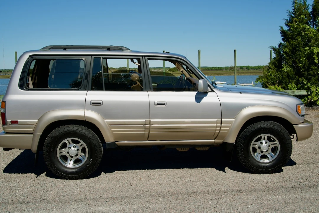 1997 Lexus LX 1st Gen - Image 16 of 31
