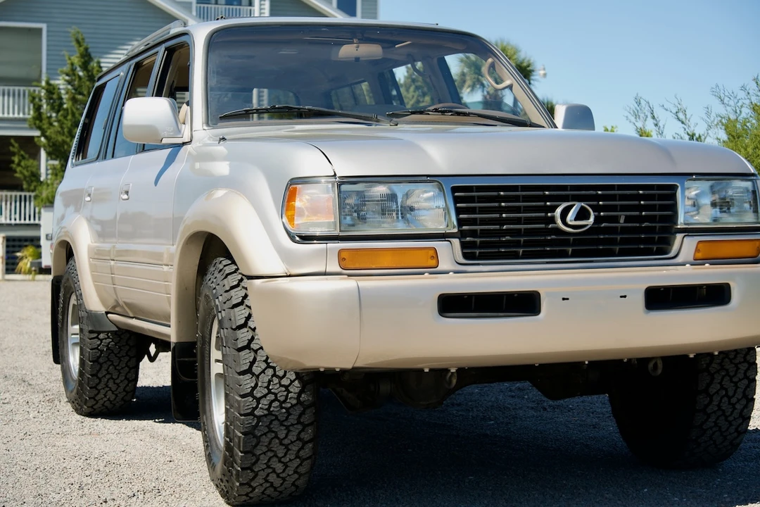 1997 Lexus LX 1st Gen - Image 11 of 31