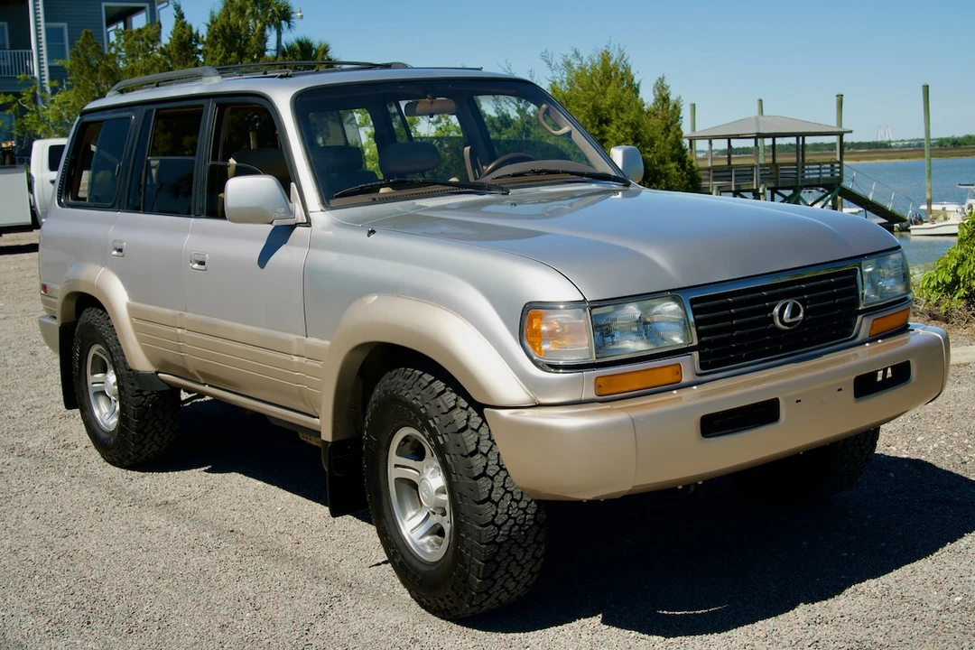 1997 Lexus LX 1st Gen - Image 13 of 31