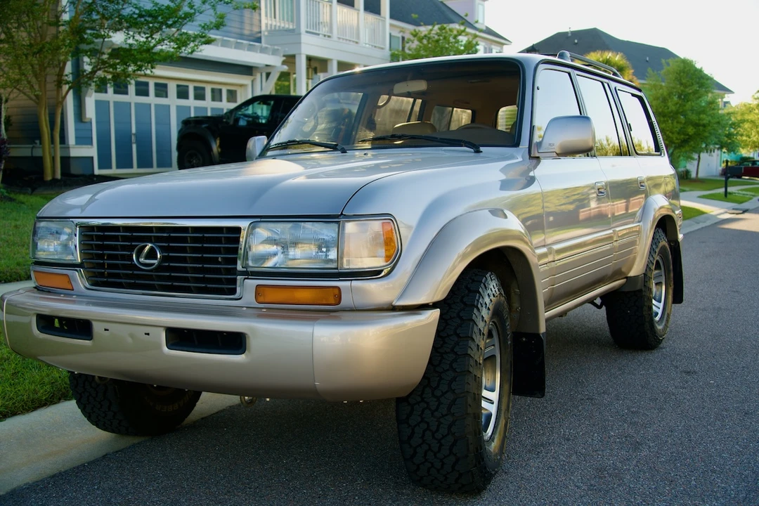 1997 Lexus LX 1st Gen - Image 3 of 31