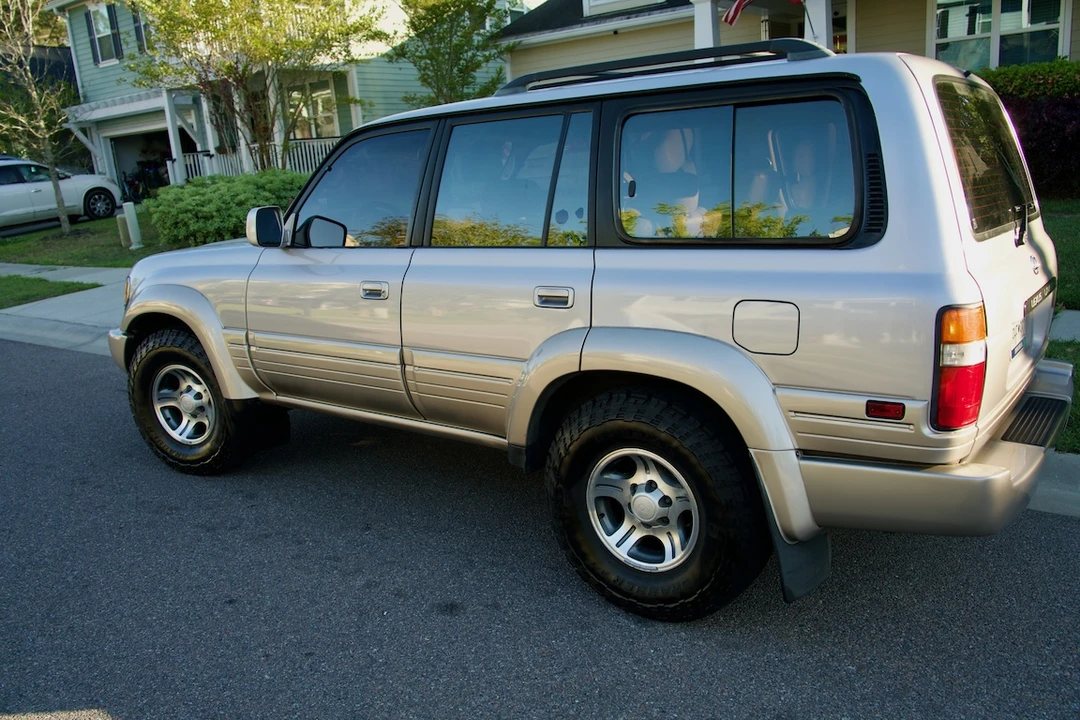 1997 Lexus LX 1st Gen - Image 21 of 31