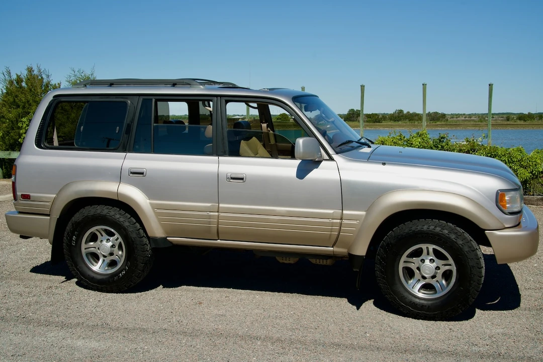 1997 Lexus LX 1st Gen - Image 15 of 31