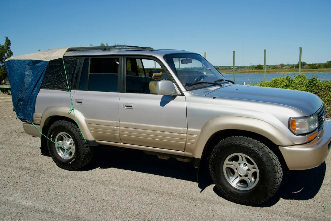 1997 Lexus LX 1st Gen - Image 17 of 31