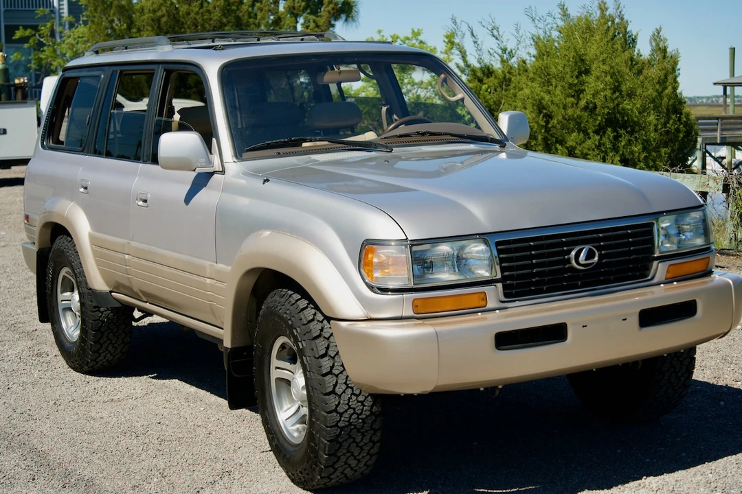 1997 Lexus LX 1st Gen - Image 12 of 31
