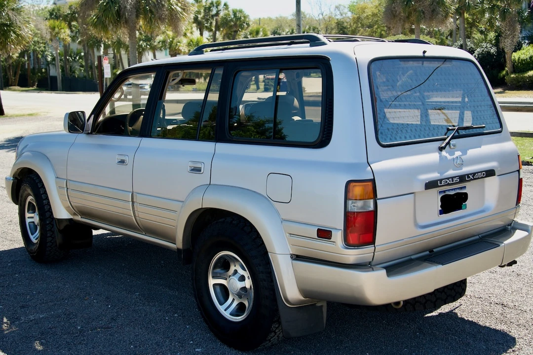 1997 Lexus LX 1st Gen - Image 23 of 31