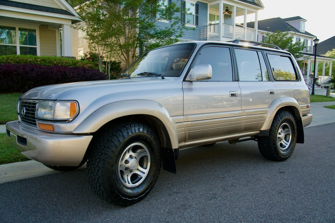 1997 Lexus LX 1st Gen - Image 29 of 31