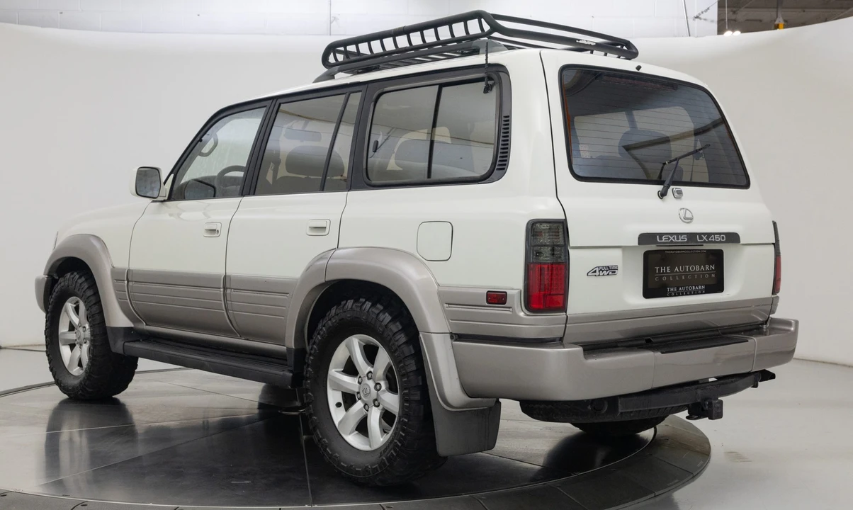 1997 Lexus LX 1st Gen - Image 14 of 31