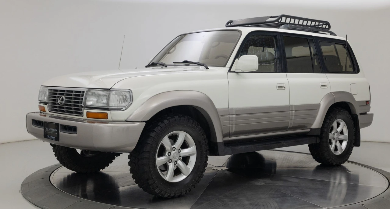 1997 Lexus LX 1st Gen - Image 12 of 31