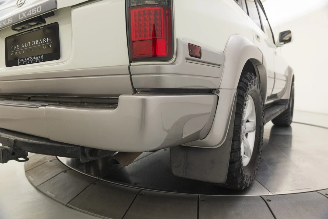 1997 Lexus LX 1st Gen - Image 29 of 31