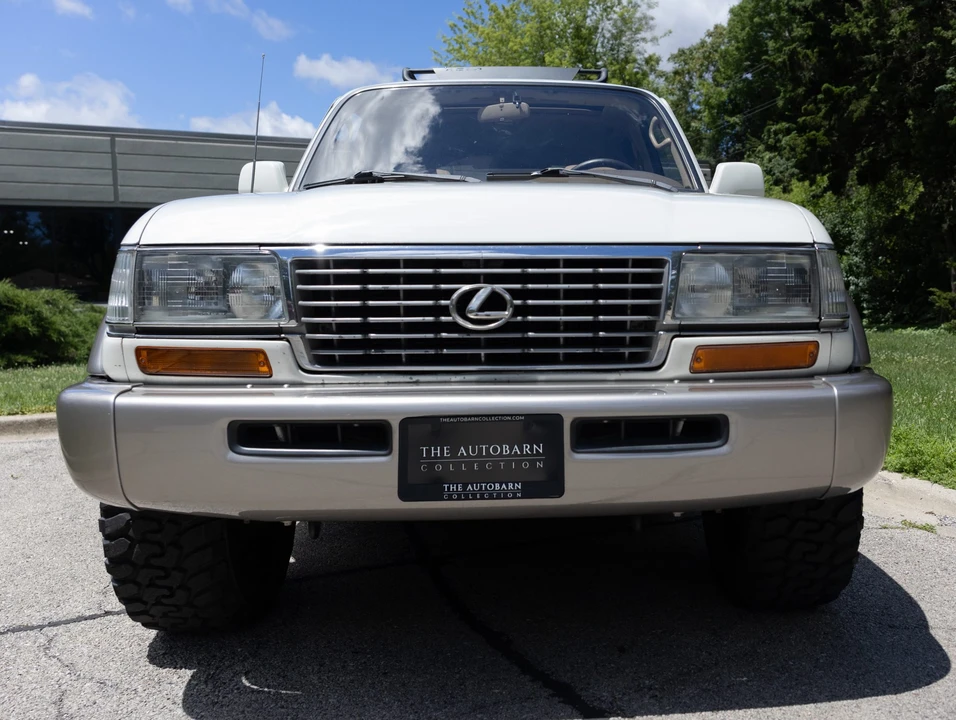 1997 Lexus LX 1st Gen - Image 7 of 31