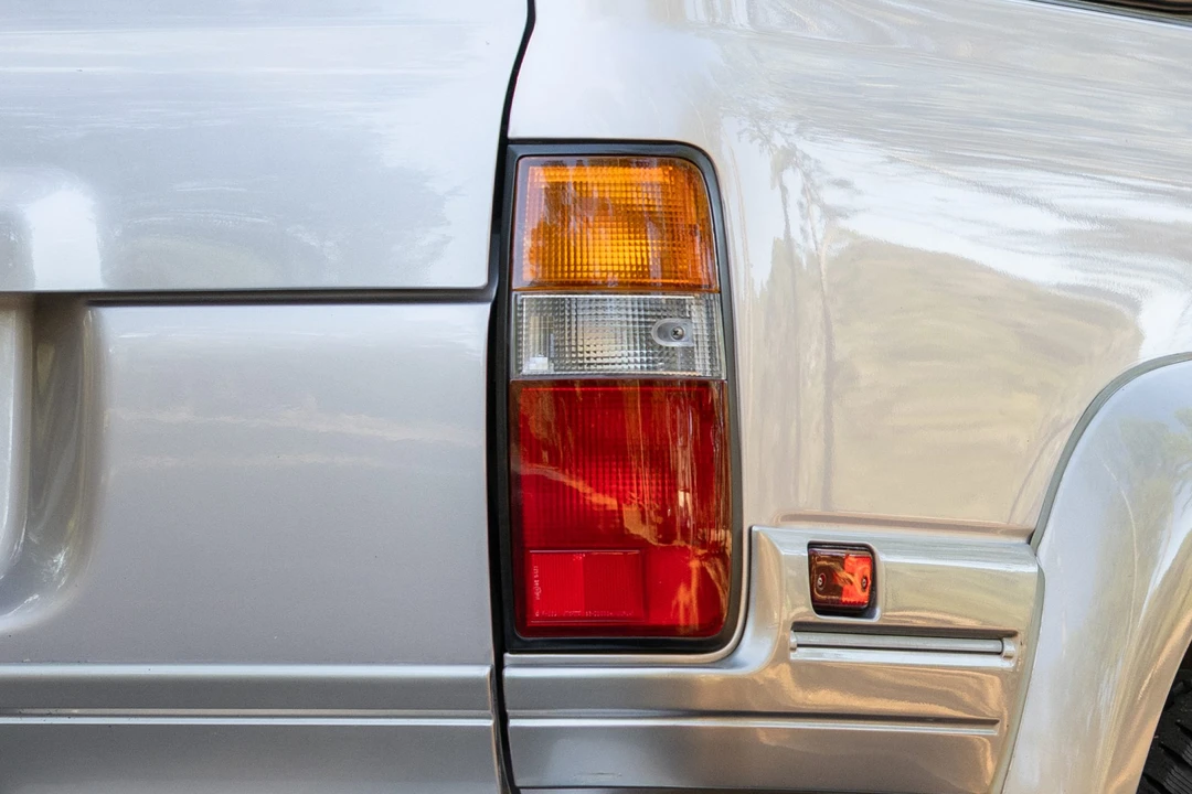 1997 Lexus LX 1st Gen - Image 21 of 31