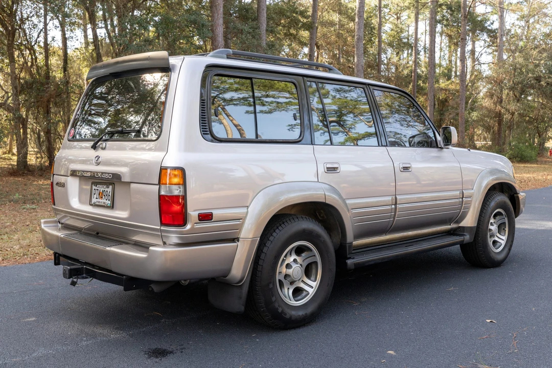 1997 Lexus LX 1st Gen - Image 6 of 31