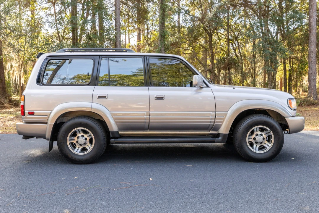 1997 Lexus LX 1st Gen - Image 5 of 31