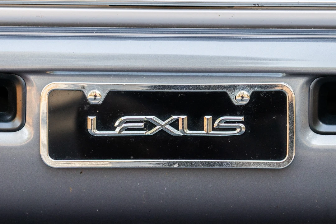 1997 Lexus LX 1st Gen - Image 29 of 31