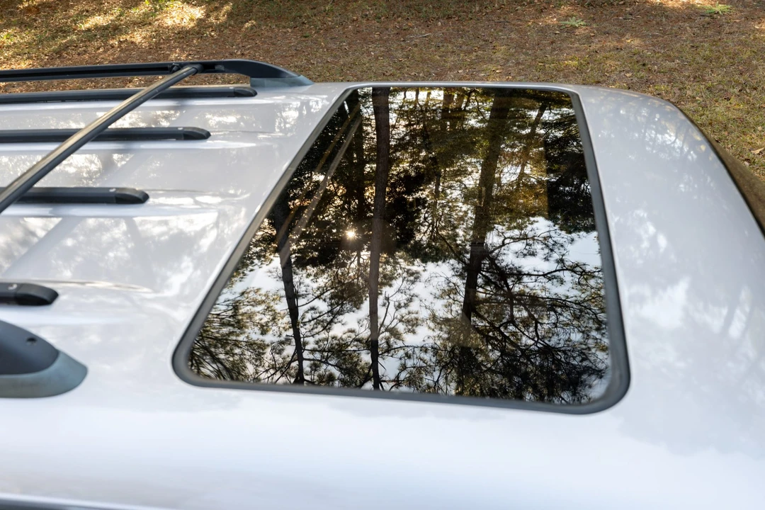 1997 Lexus LX 1st Gen - Image 26 of 31