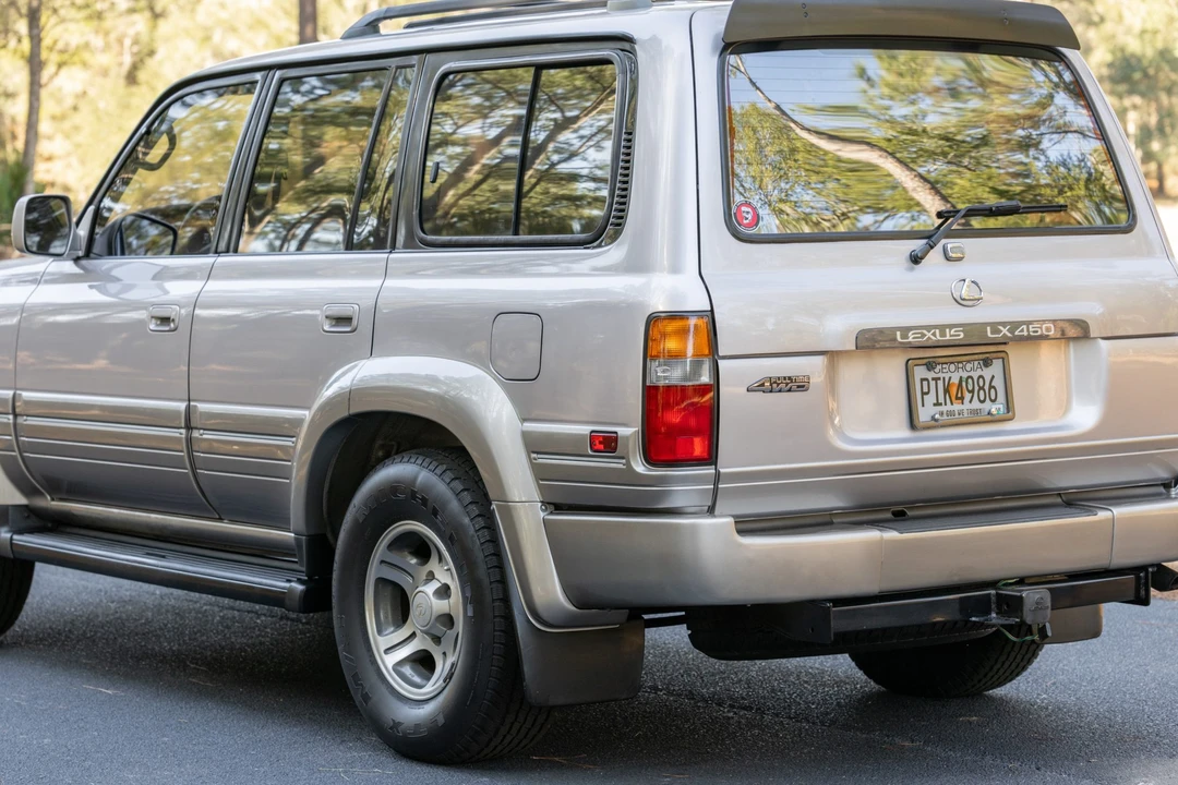 1997 Lexus LX 1st Gen - Image 13 of 31