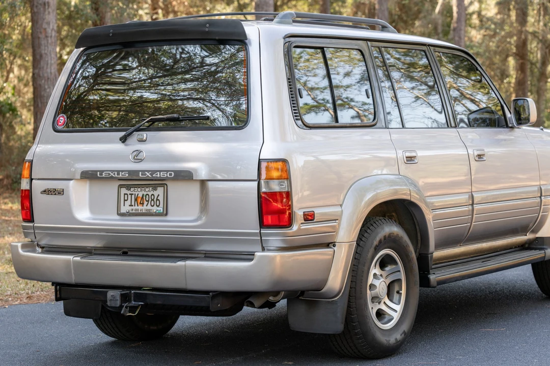 1997 Lexus LX 1st Gen - Image 12 of 31