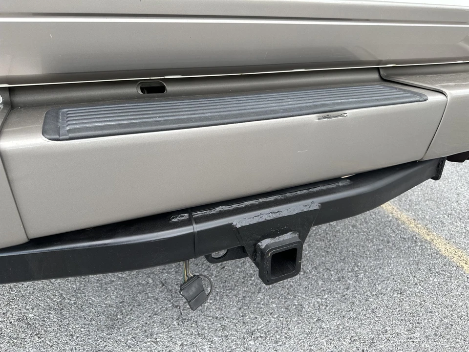 1997 Lexus LX 1st Gen - Image 23 of 31