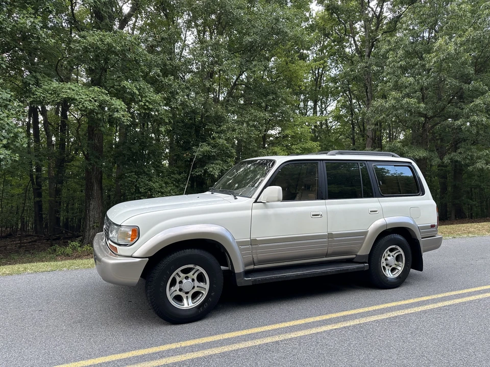 1997 Lexus LX 1st Gen - Image 3 of 31