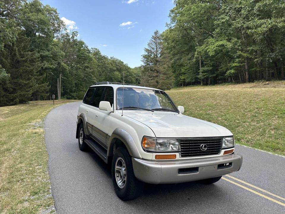 1997 Lexus LX 1st Gen - Image 9 of 31