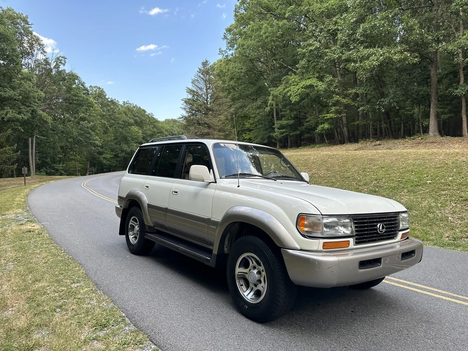 1997 Lexus LX 1st Gen - Image 10 of 31