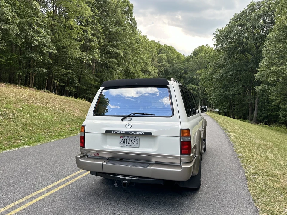 1997 Lexus LX 1st Gen - Image 15 of 31
